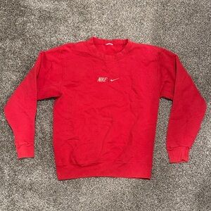 Vintage Nike Men's Red Crewneck Sweater